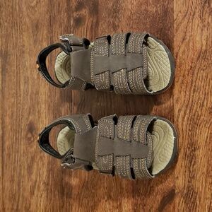 Beaver Creek Velcro Sandals 8c